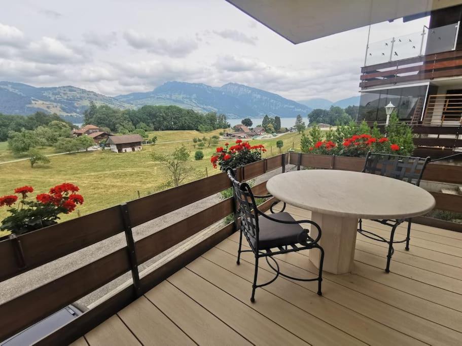 Neb-Thun Einigen, Wohnung Am See Spiez Exterior photo
